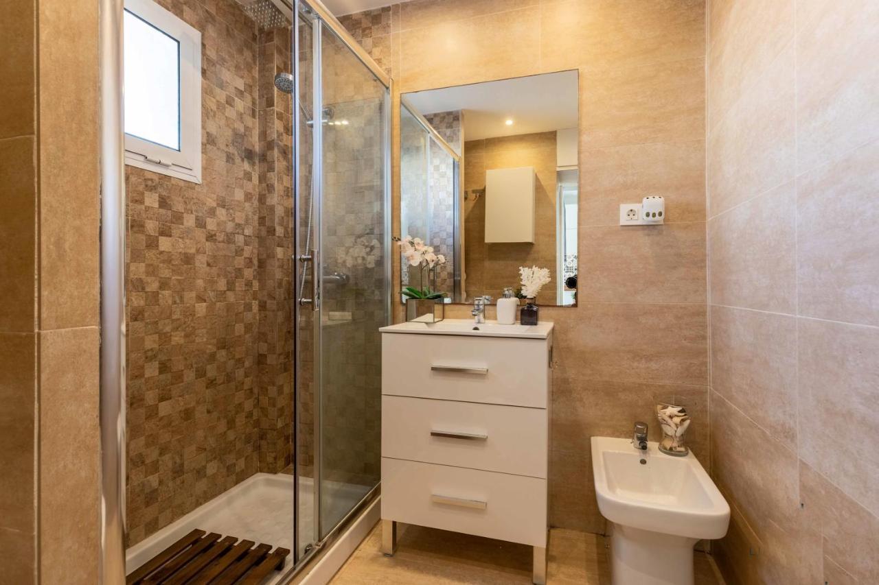 Apartamento En La Playa En Paseo Maritimo Malaga Ngoại thất bức ảnh